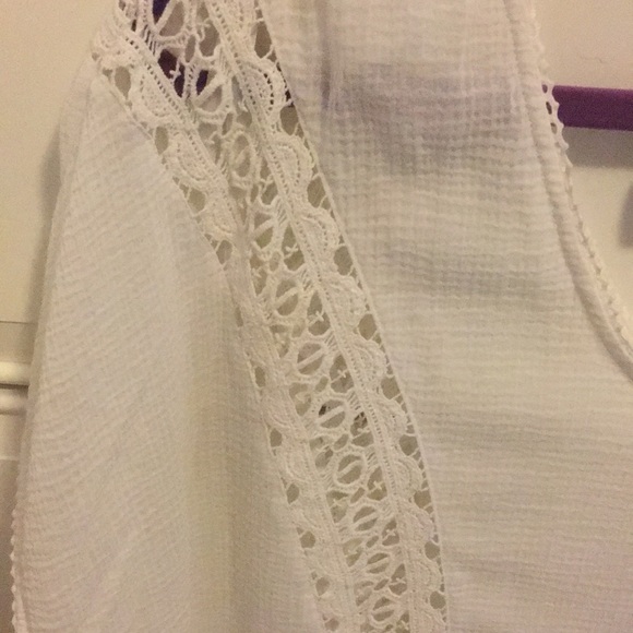 FP white tunic - off the shoulder or on - Picture 2 of 3